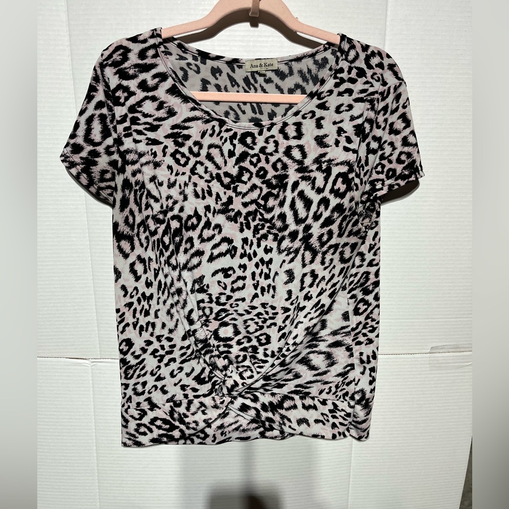 ANA & KATE WOMEN CHEETAH PRINT PULL OVER TOP MOB‎ WIFE BLACK/PINK/WHITE SZ L
